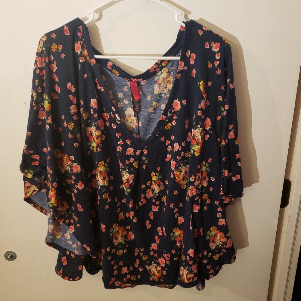 Pure Energy floral batwing top